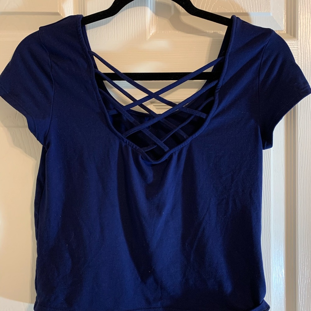blue cris cross tee (cropped) - Picture 2 of 2